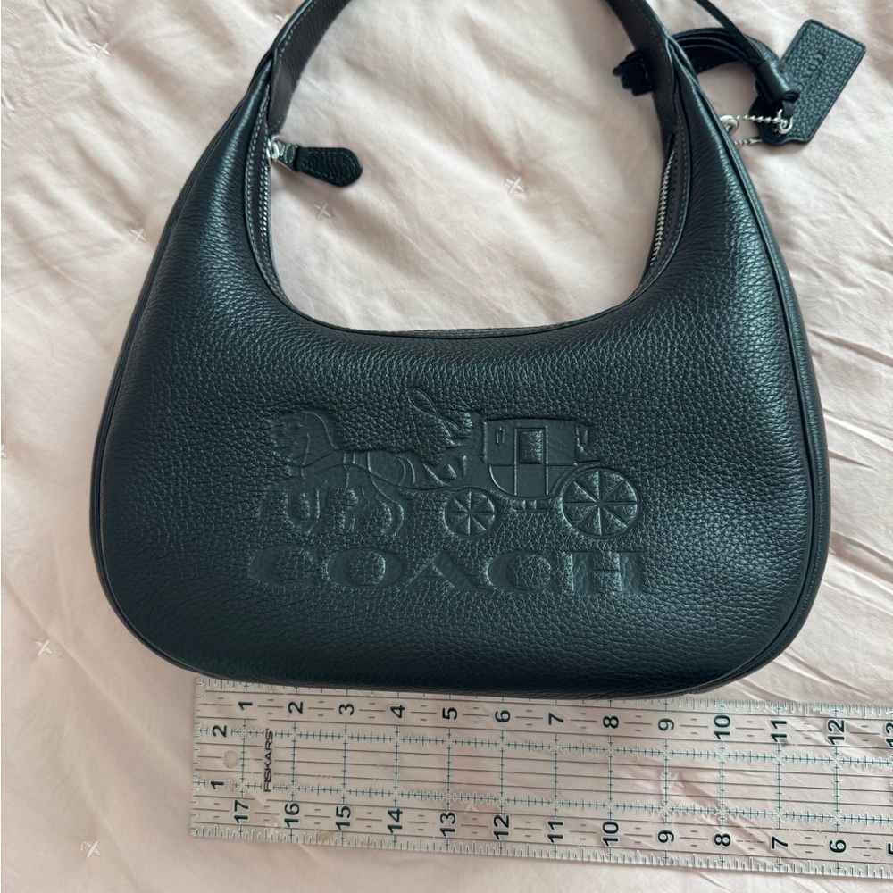 Coach Carmen black leather handbag. - Picture 3 of 9